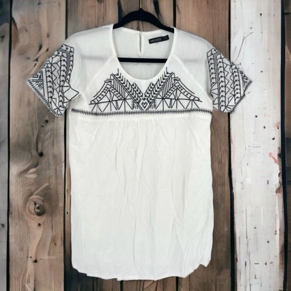 NWT Mikarose Women's Short Sleeve Embroidered Top Blouse White Black Size Small